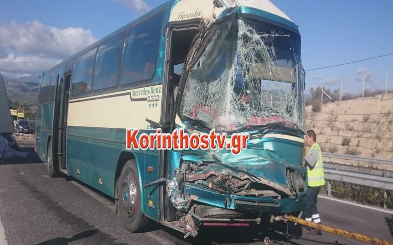 Σφοδρή σύγκρουση λεωφορείου ΚΤΕΛ με φορτηγό