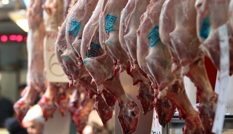 Οι κτηνοτρόφοι προειδοποιούν για ελλείψεις αμνοεριφίων ενόψει Πάσχα