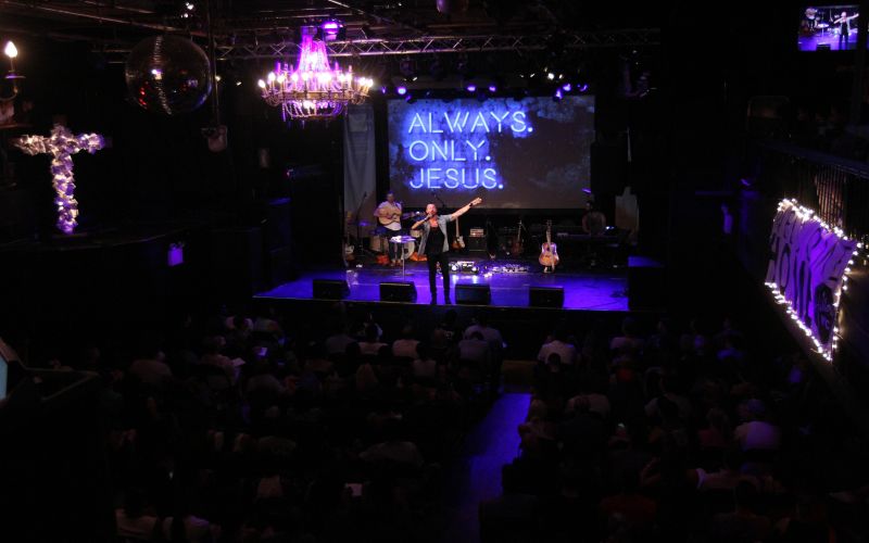 Hillsong Church, η εκκλησία των σταρ!