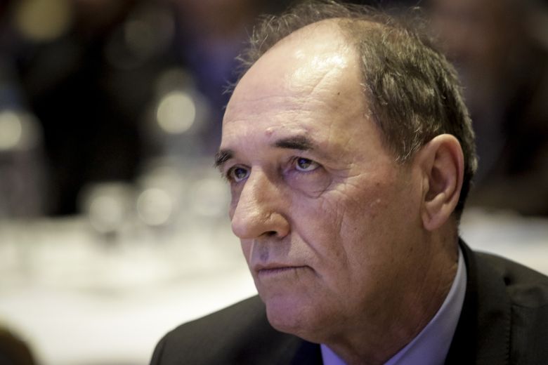Σταθάκης: Δεν θα μειωθούν οι συντάξεις