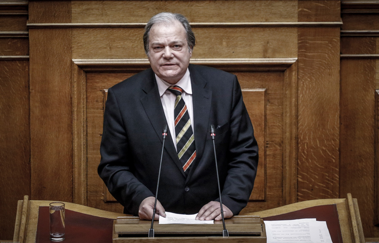 Κατσίκης: Η απάντησή μου ήταν υποθετικό σενάριο, σε μία υποθετική ερώτηση