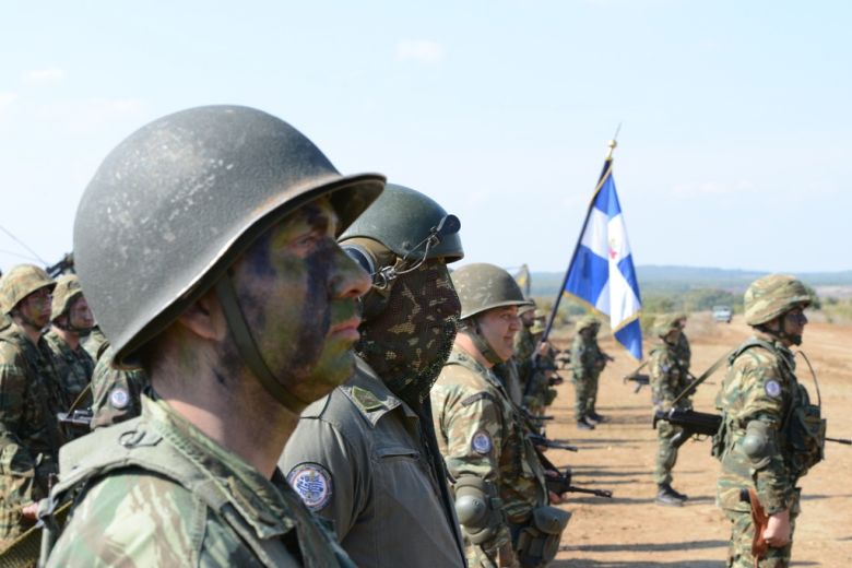 7.000 στρατιώτες μεταφέρονται σε Αιγαίο και Έβρο