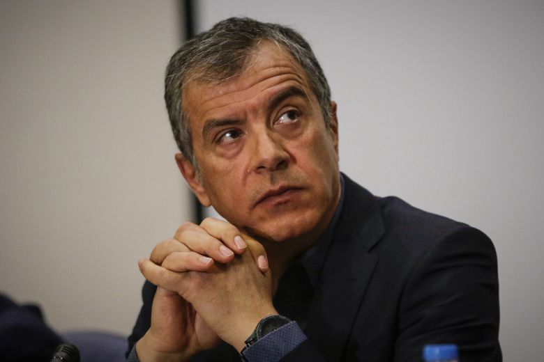 Θεοδωράκης: Υπέρ όποιας λύσης με τη σφραγίδα της ΕΕ για την ονομασία της ΠΓΔΜ