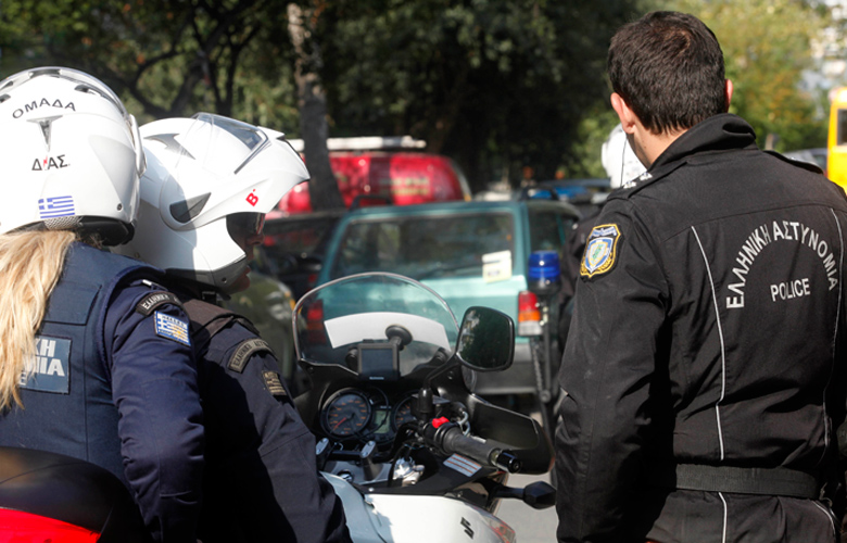 Ασέλγησε σε κωφάλαλη αλλά του επιτέθηκε απόστρατη αξιωματικός