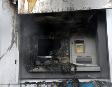 Εμπρηστική επίθεση σε ΑΤΜ τράπεζας στο κέντρο της Θεσσαλονίκης