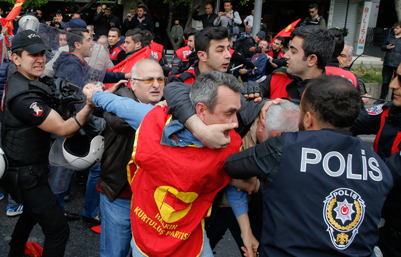 Αστυνομική καταστολή κουρδικής διαδήλωσης στην Κωνσταντινούπολη