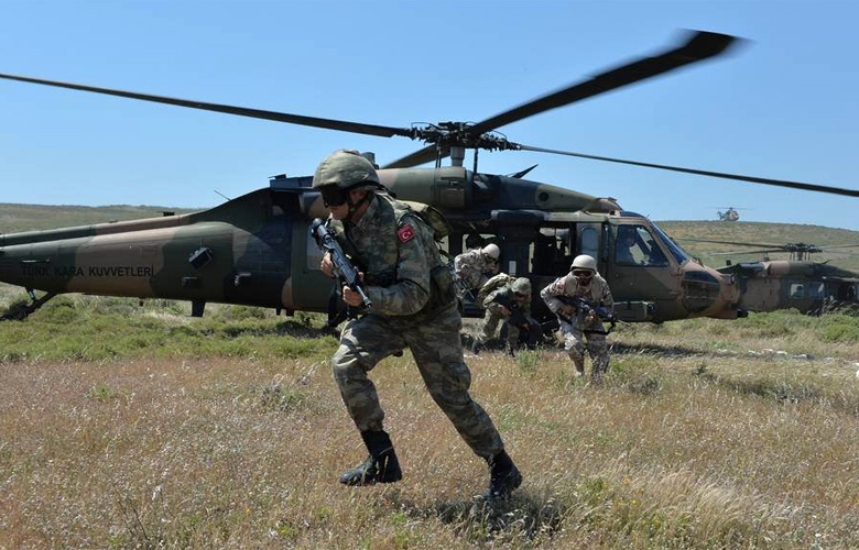 Τουρκία: Νέο πογκρόμ κατά στρατιωτικών για σχέσεις με τον Γκιουλέν