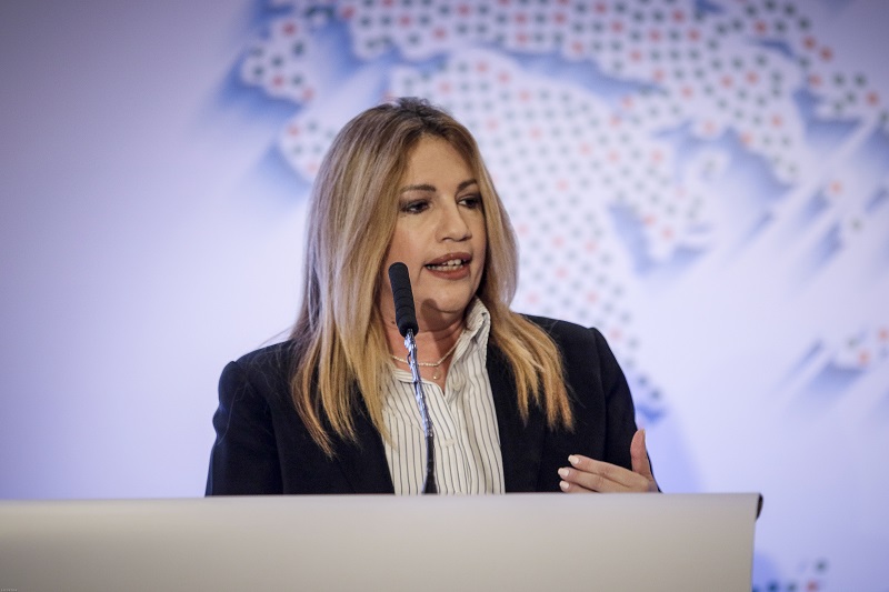 Κίνημα Αλλαγής: Φιέστα-πρόκληση σε κλοιό των ΜΑΤ στη Λέσβο