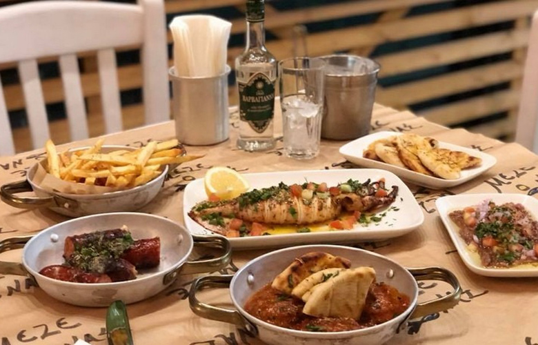 Μεζέωνας, για νόστιμους μεζέδες και τσίπουρα στη Νέα Μαρίνα της Ρόδου