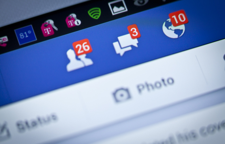 Εξηγήσεις από το Facebook ζητά η ΕΕ για την ενοποίηση των εφαρμογών του