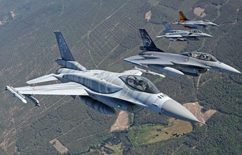 Ελληνική φρεγάτα, F-16 και Απάτσι «διδάσκουν» σε Αιγυπτιακή άσκηση