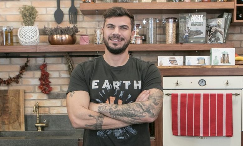 O Άκης Πετρετζίκης έκανε πρόταση συνεργασίας σε παίκτη του MasterChef 3