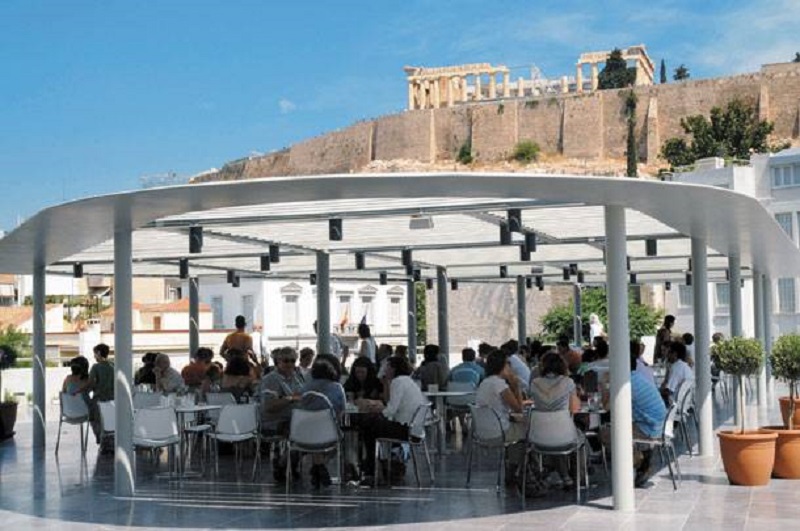 Τέλος τα πλαστικά καλαμάκια στο Μουσείο της Ακρόπολης