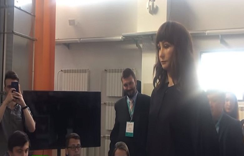 «Έχεις φίλο;» – Πώς φλερτάρουν μεταξύ τους δυο ανθρωποειδή ρομπότ