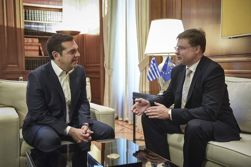 Τσίπρας σε Ντομπρόβσκις: Αναμένουμε τα απαραίτητα μέτρα για το χρέος