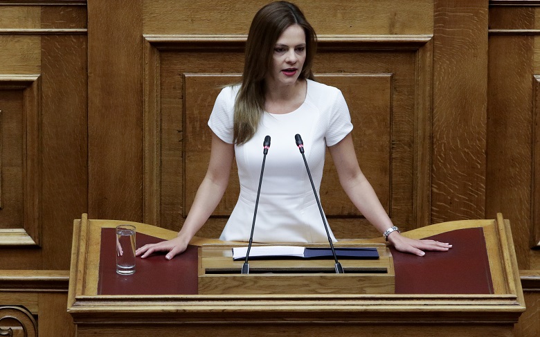 «Η αύξηση του κατώτατου μισθού δημιουργεί έναν κυματισμό αύξησης των μισθών»