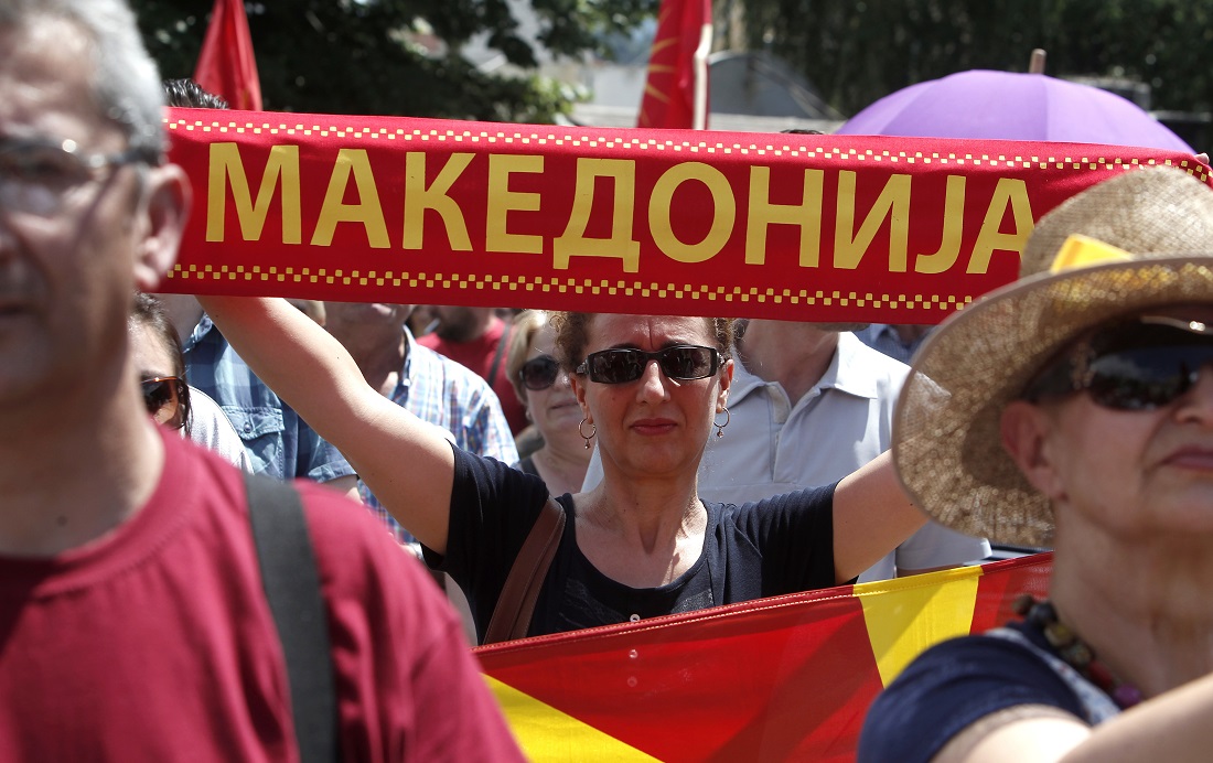 Στα Σκόπια ο Αμερικανός υπουργός Άμυνας για να στηρίξει το δημοψήφισμα