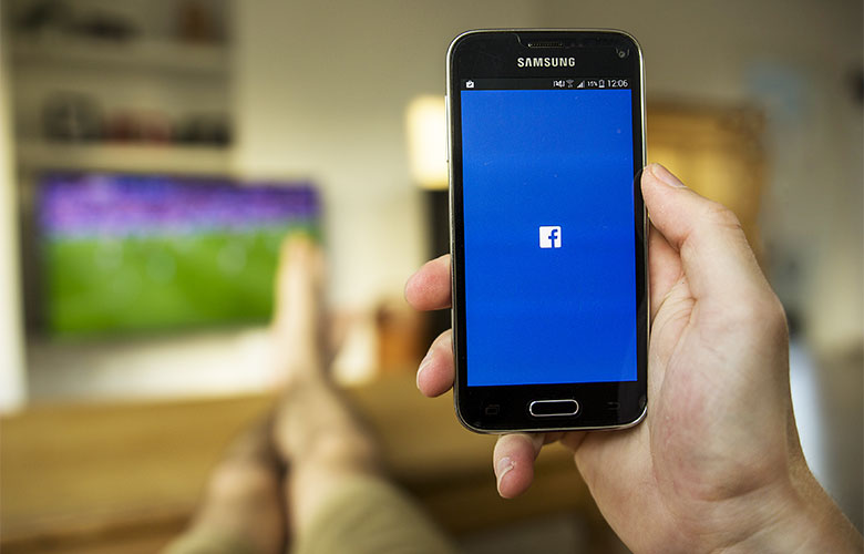 Το Facebook θα ξέρει τι βλέπεις στην τηλεόραση
