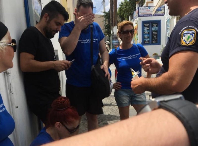 Επεισόδια σε διαμαρτυρία για τα γαϊδουράκια της Σαντορίνης