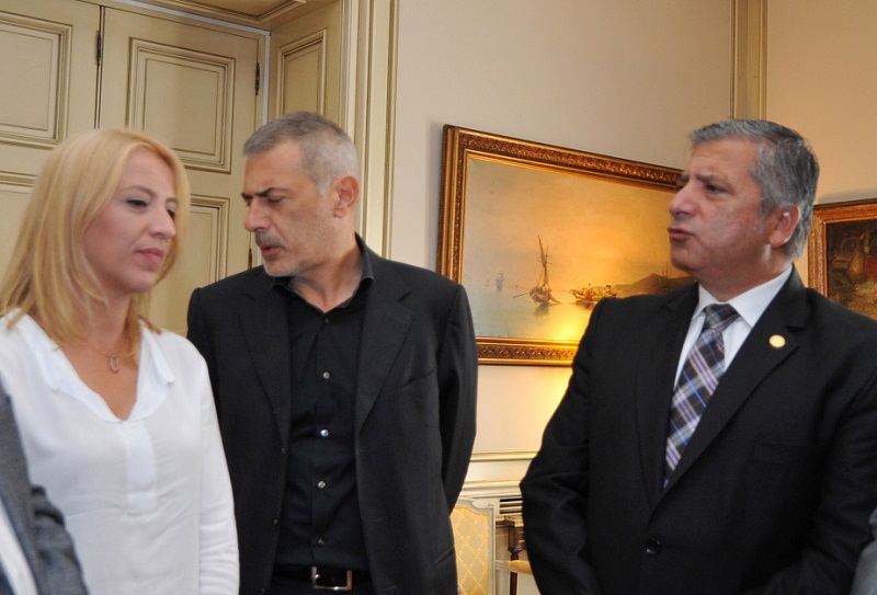 Την παραίτηση της Ρένας Δούρου ζητά ο Γιώργος Πατούλης