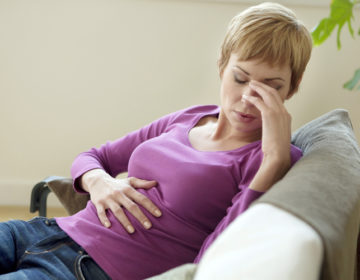 Μην αφήστε την καούρα και την δυσπεψία να χαλάσουν τις διακοπές σας