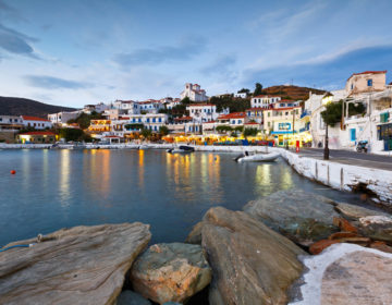 Η Άνδρος στα 24 μέρη με τους πιο εντυπωσιακούς φάρους του πλανήτη