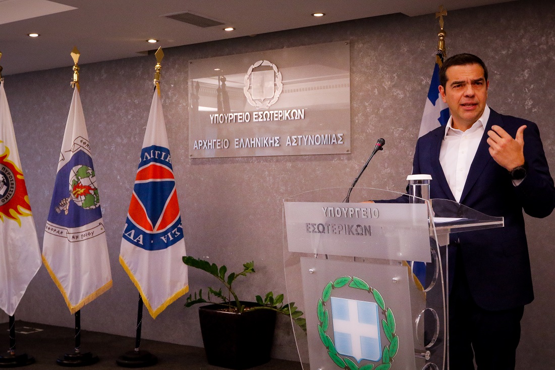 Τσίπρας: Να μη ζητάμε κάλπες πάνω στα αποκαΐδια