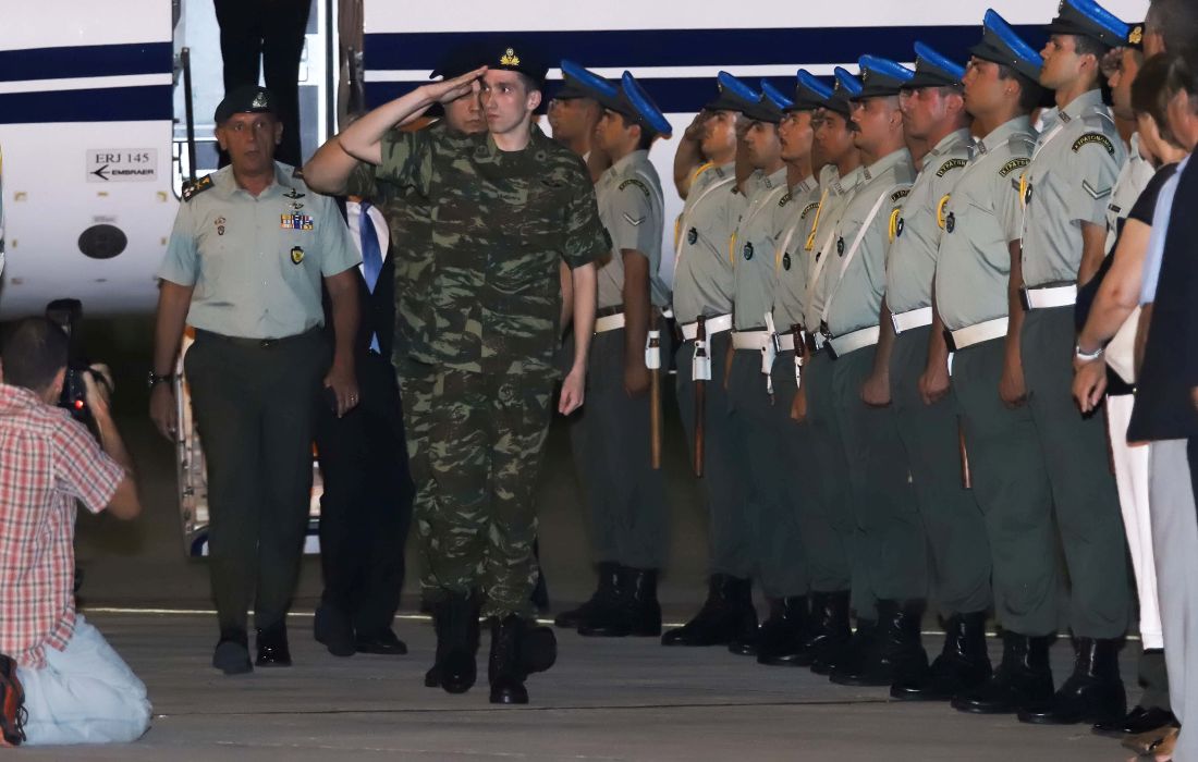 Το παρασκήνιο της απελευθέρωσης των 2 Ελλήνων στρατιωτικών