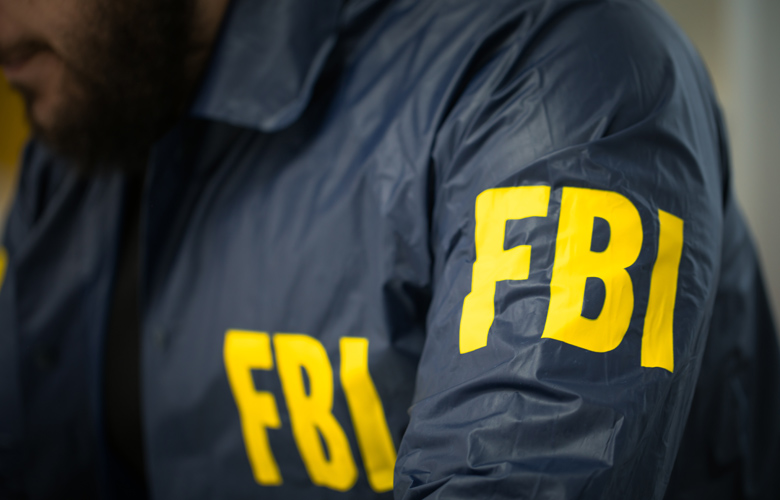 Έφοδος του FBI στα γραφεία μεγιστάνα της μόδας για σεξουαλική επίθεση
