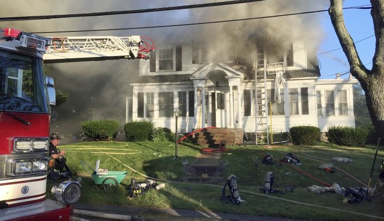 Ένας νεκρός και δεκάδες τραυματίες από εκρήξεις και πυρκαγιές στη Βοστόνη