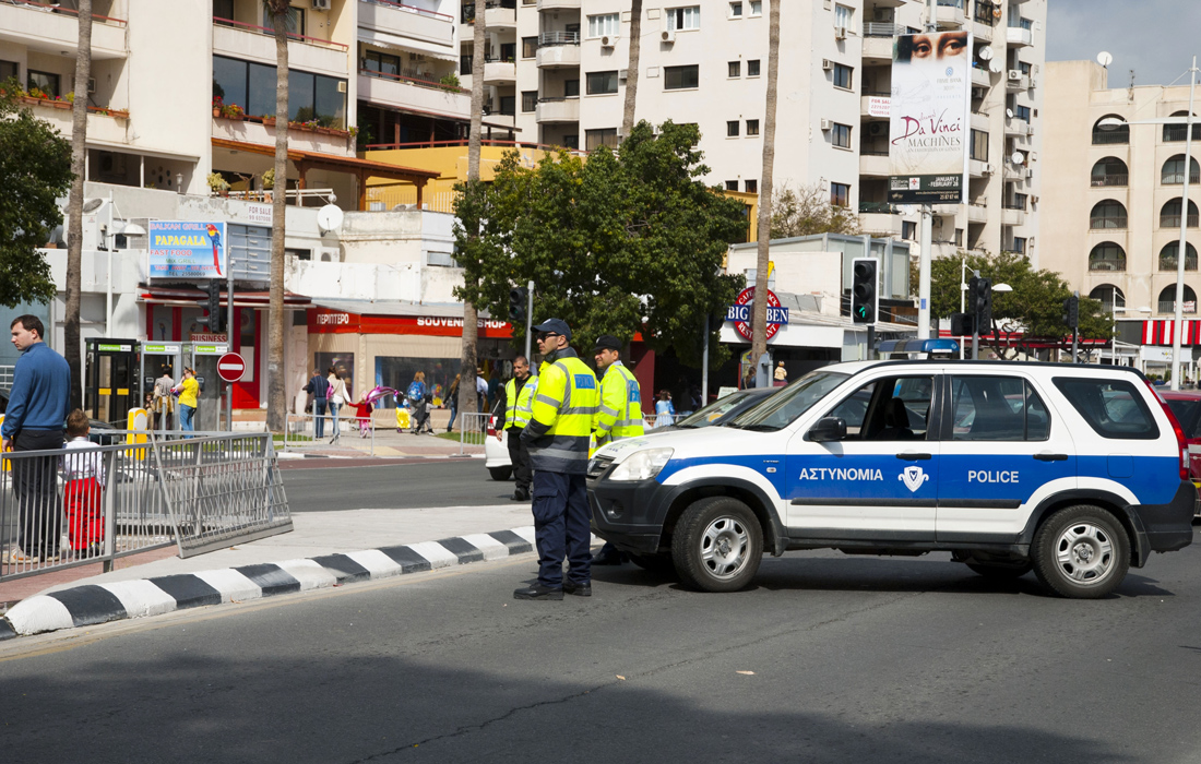 «Είδα νεκρούς τους γονείς μου» – Σοκάρει η περιγραφή του 15χρονου που βρήκε δολοφονημένους τους γονείς του στην Κύπρο
