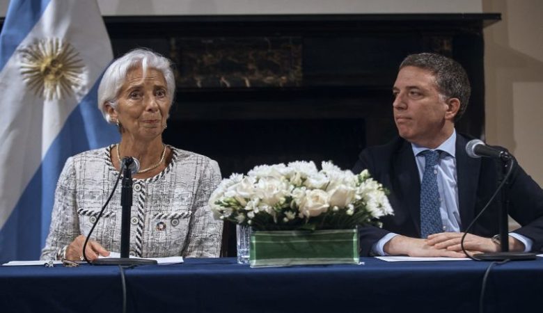 Μεγάλωσε το δάνειο της Αργεντινής στο ΔΝΤ, στα 57 δισ. δολάρια