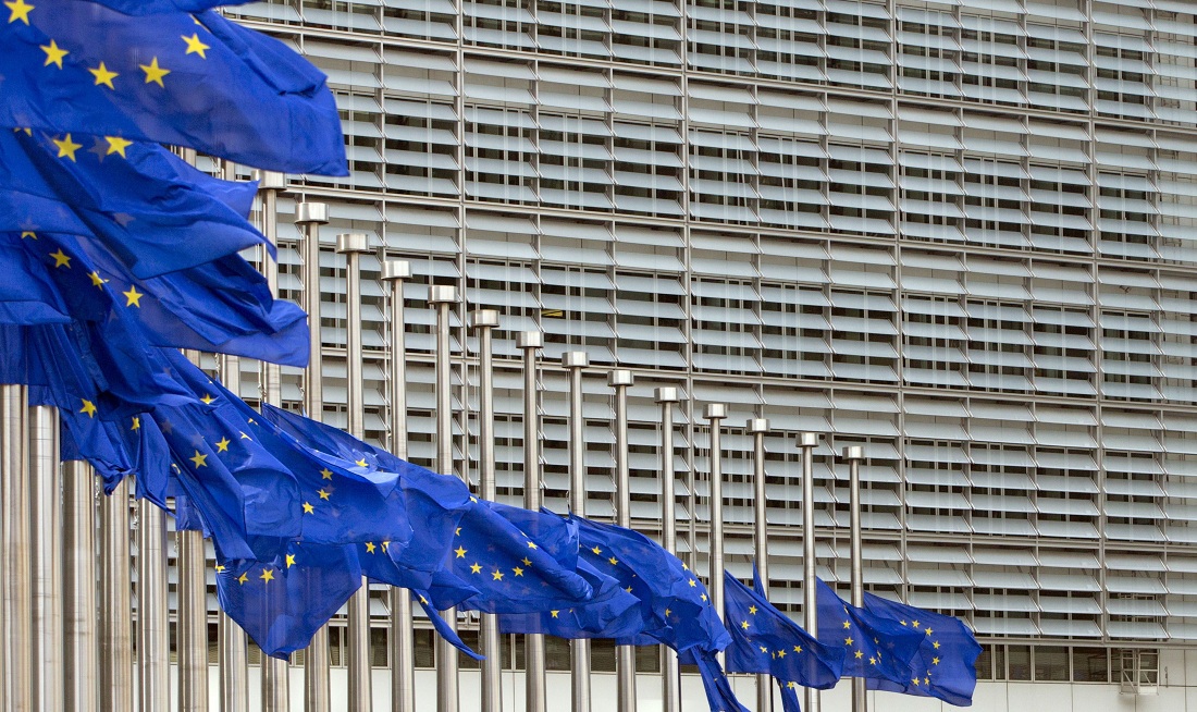 «Μην ασχολείστε με τα ελλείμματα, επικεντρωθείτε στο χρέος»