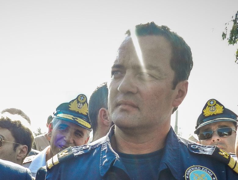 Πλήθος κόσμου αποχαιρέτησε τον υποπλοίαρχο Κυριάκο Παπαδόπουλο