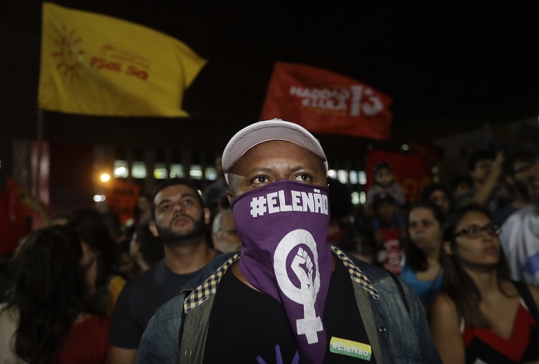 «Πήγα να ζητήσω εξηγήσεις και με χτύπησε με σιδηρολοστό στο κεφάλι»