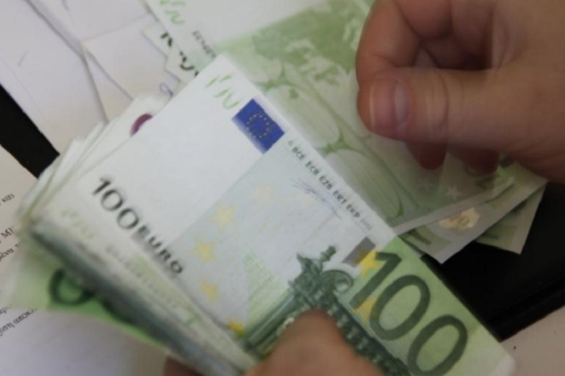 Αυξήθηκαν οι ληξιπρόθεσμες οφειλές, μειώθηκαν οι οφειλέτες