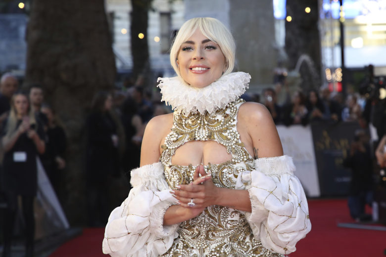 Το δαχτυλίδι αρραβώνων της Lady Gaga αξίζει σχεδόν 1 εκατ. δολάρια