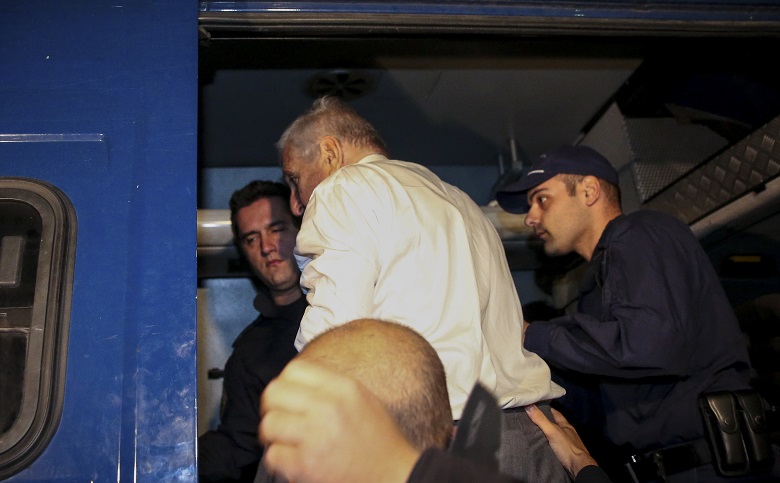 Μαρτυρία-«φωτιά» φέρεται να καίει τον Γιάννο Παπαντωνίου