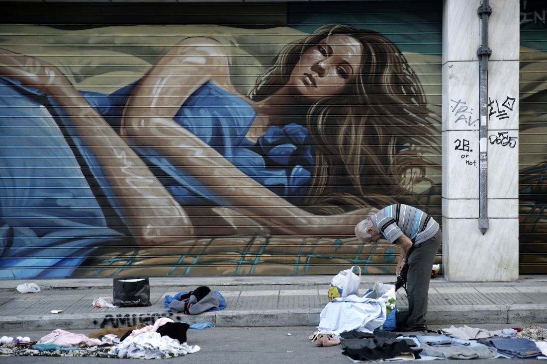 Οι φόροι γονάτισαν τα νοικοκυριά – Σημάδια κόπωσης στις εισπράξεις ενώ αναζητούνται 14 δισ. ευρώ