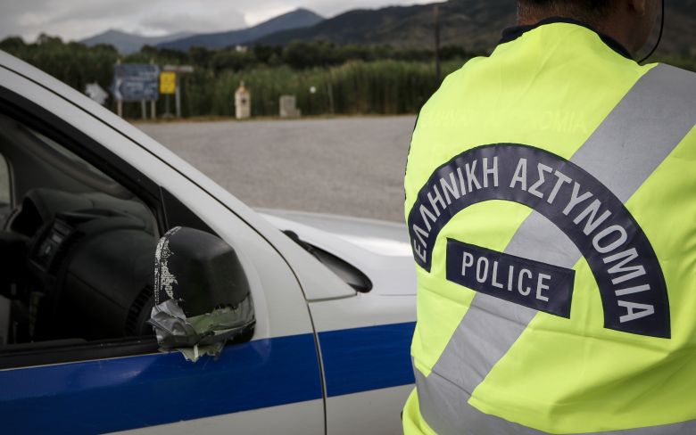 Κλείδωσαν πρόσφυγες σε φορτηγό – ψυγείο στη Λάρισα