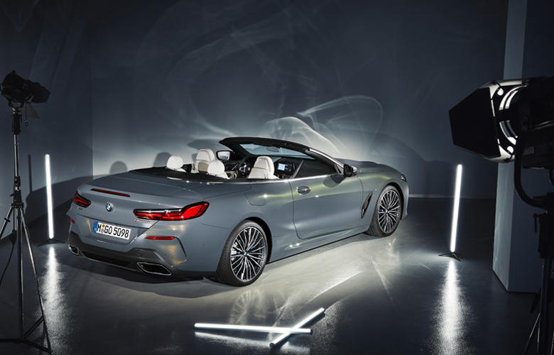 Σε δύο εκδόσεις η νέα BMW 8 Cabrio