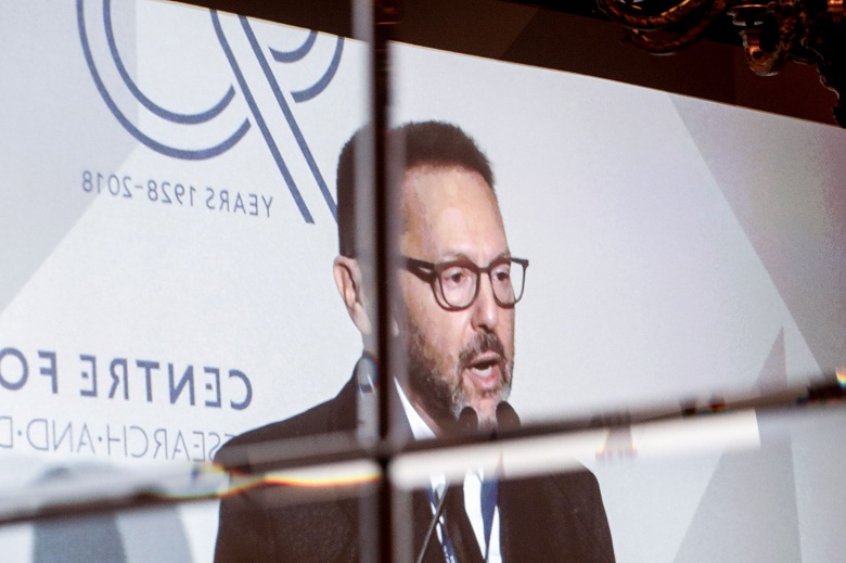 Στουρνάρας: Στόχος η μείωση των «κόκκινων» δανείων κάτω του 20%