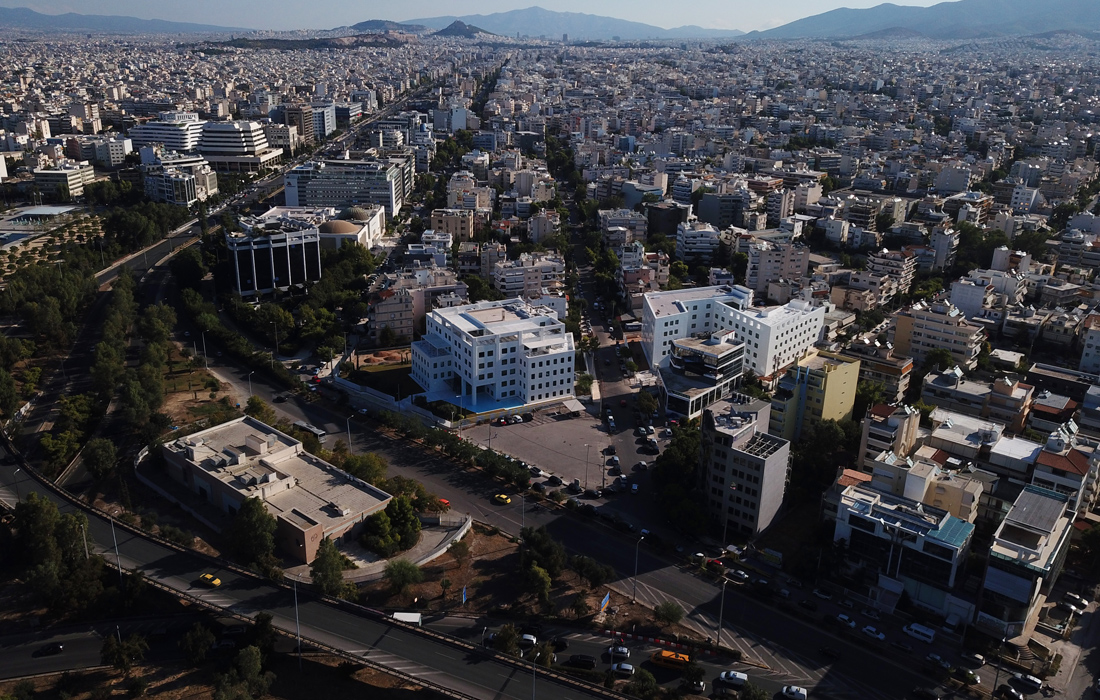 Η μεγάλη ξενοδοχειακή μάχη της Αθήνας επεκτείνεται προς τη θάλασσα