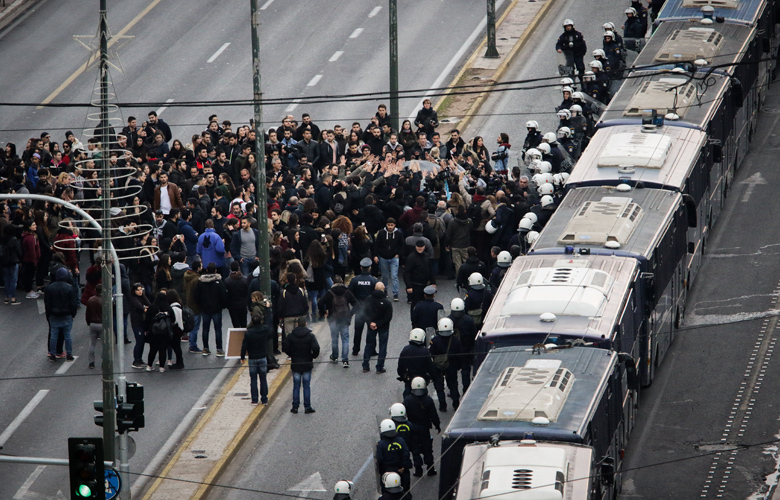 Αναβολή πήρε η δίκη για τα επεισόδια στην πορεία του Πολυτεχνείου
