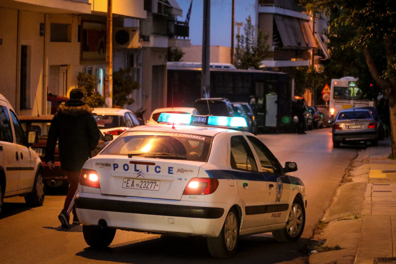 Γκαζάκια στα γραφεία της Χρυσής Αυγής στον Ασπρόπυργο