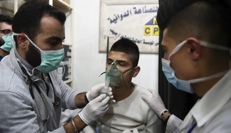 Φρίκη στο Χαλέπι από επίθεση με τοξικά – Πάνω από 100 τα κρούσματα