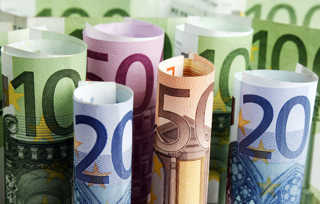 Αυξήθηκαν κατά 519 εκατ. ευρώ οι καταθέσεις τον Μάρτιο