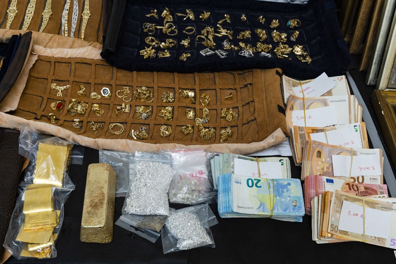 Αρνούνται τα περί λαθρεμπορίας χρυσού στην Τουρκία οι απολογούμενοι
