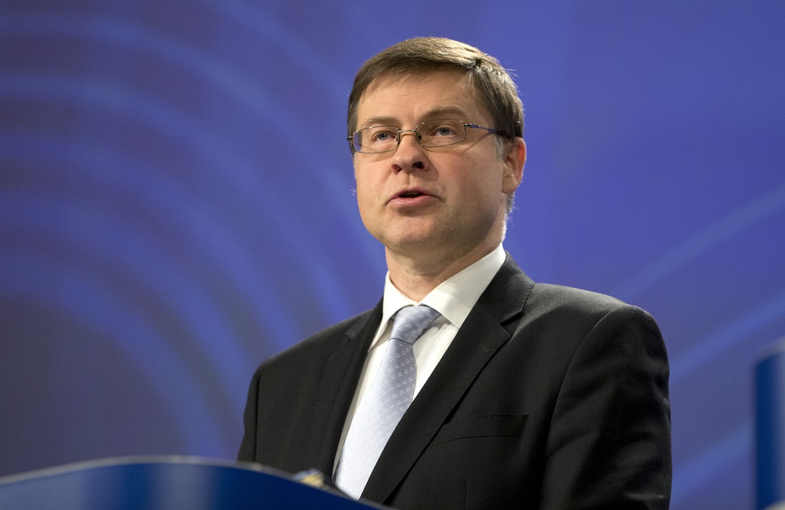 Ντομπρόβσκις: Δεν θα χρειαστούν οι περικοπές στις συντάξεις