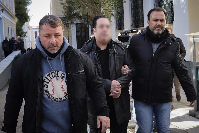 Τι πρότεινε ο ενεχυροδανειστής σε γνωστό παρουσιαστή